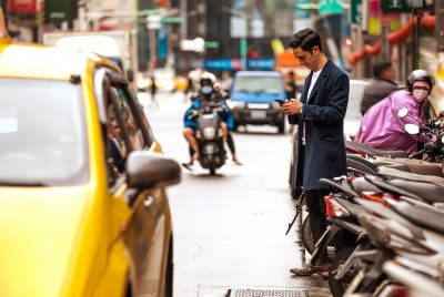 Corporate Travel Manager Uses Business Travel Restriction Data