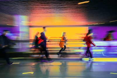 Business-travellers-on-the-road.jpg