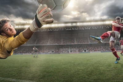 Professional-soccer-goalkeeper-825-x-582-LP.jpg