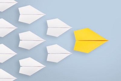 yellow-paperplane_leadership.jpg