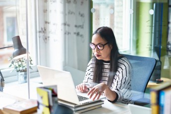 Travel Manager Conducting Travel Risk Assessment